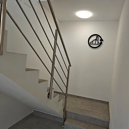 Level Up -Self Check In Osijek Exterior photo